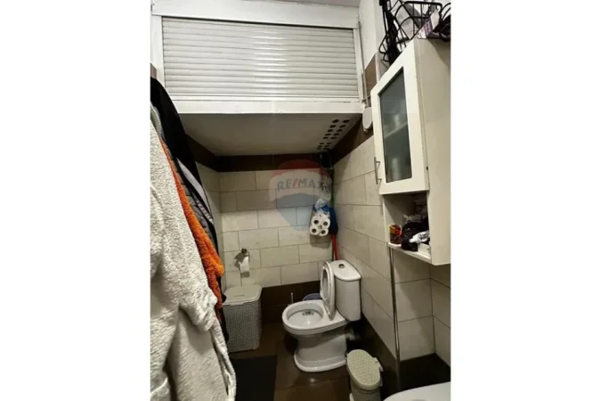 Tirane, shes apartament 1+1 Kati 3, 76 m² 122.000 € (Yzberisht)