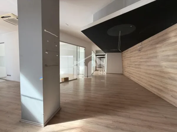 Tirane, jepet me qera ambjent biznesi , 2.445 m² 24.450 € (PRANË TREGUT TË RI ELEKTRIK, TE “ALI DEMI”)