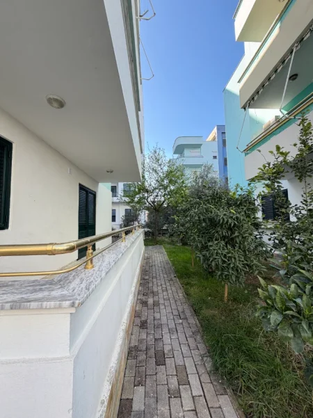 Durres, shitet apartament 2+1+Ballkon Kati 1, 76 m² 105.000 € 