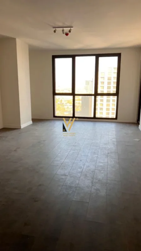 Tirane, jepet me qera ambjent biznesi Kati 1, 97 m² 720 € (YZBERISHT)