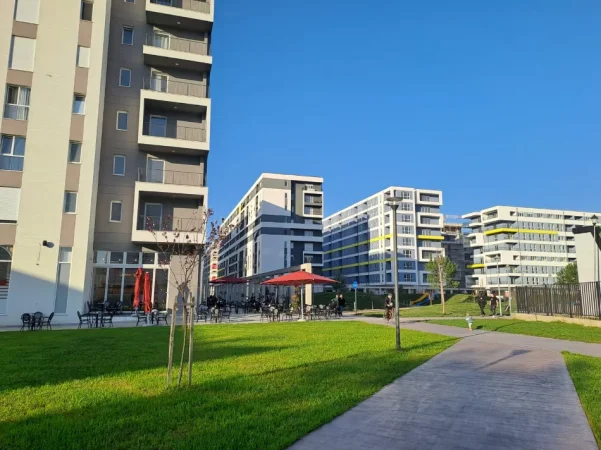 Tirane, shitet Kati 0, 102 m² 190.000 € (Rruga Demir Nazeri)