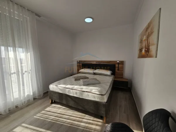 Tirane, jepet me qera apartament 2+1+PARKIM , Kati 6, 80 m² 900 € (RRUGA JORDAN MISJA)