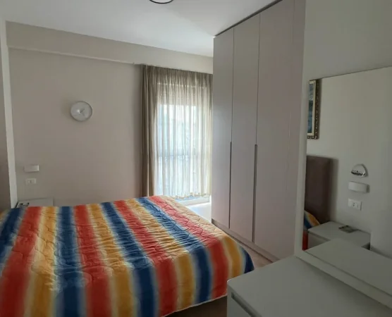 Tirane, jepet me qera apartament 2+1 , 104 m² 1.100 € 