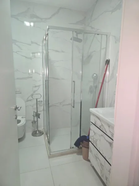 Tirane, jepet me qera apartament 2+1 Kati 8, 97 m² 500 € (Astir)