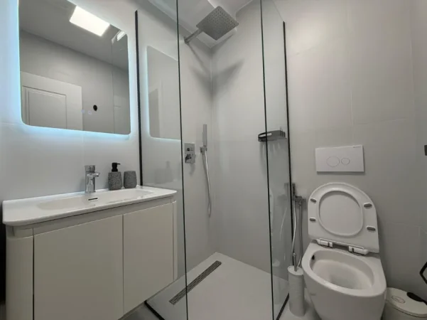 Tirane, shitet apartament 1+1 Kati 4, 65 m² 193.000 € (21 Dhjetori)