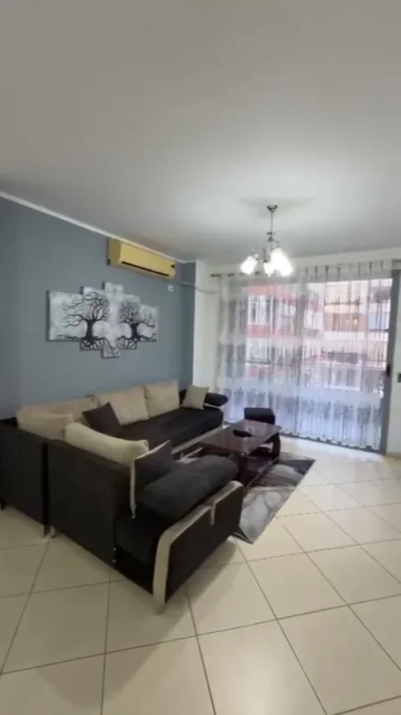 Jepet me Qera Apartament 2+1 i mobiluar në Astir me cmimin 500 mijë lekë,