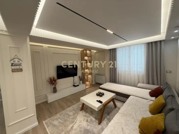 jepet me qera Vile 2+1 Kati 1, 275 m² 2.000 € (Ish Kenete,Durres)