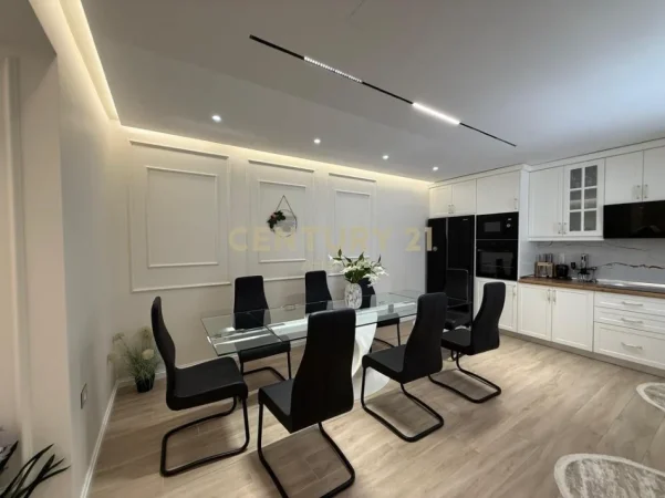 jepet me qera Vile 2+1 Kati 1, 275 m² 2.000 € (Ish Kenete,Durres)