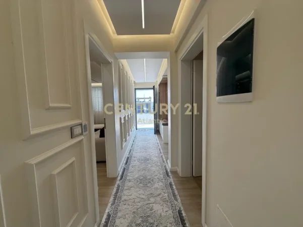 jepet me qera Vile 2+1 Kati 1, 275 m² 2.000 € (Ish Kenete,Durres)