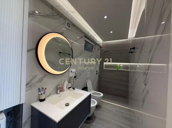 jepet me qera Vile 2+1 Kati 1, 275 m² 2.000 € (Ish Kenete,Durres)