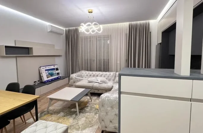 Tirane, jepet me qera apartament 1+1 , 80 m² 800 € (Kompleksi Delijorgji)