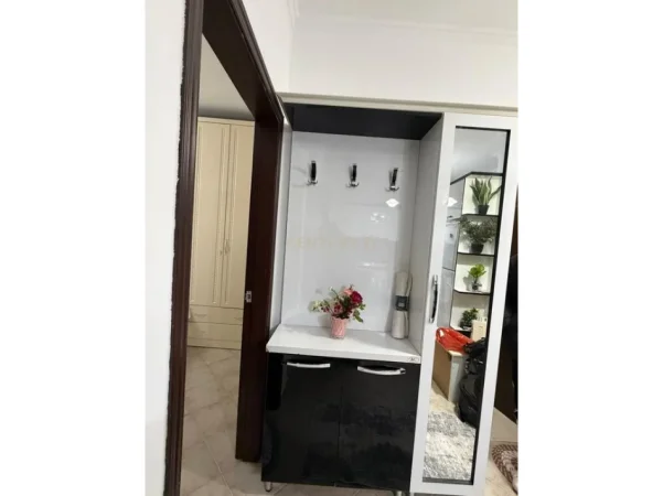 Tirane, jepet me qera apartament 1+1 Kati 6, 75 m² 450 € 