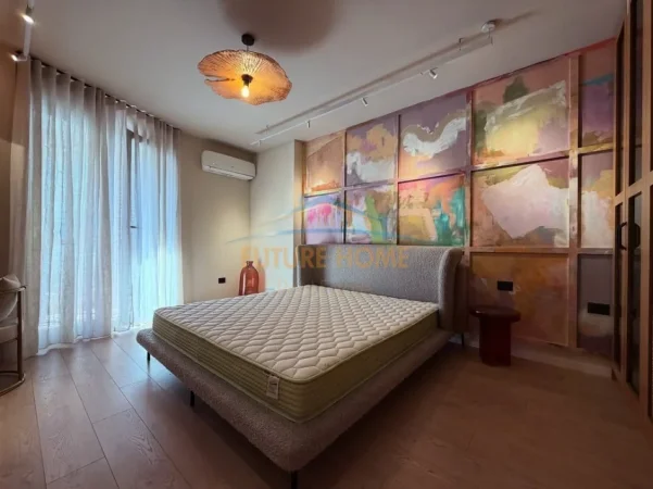 Tirane, jepet me qera apartament 1+1+Post Parkimi Kati 12, 75 m² 900 € (Bulevardi Gjergj Fishta)