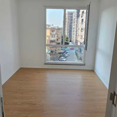 Tirane, jepet me qera zyre , 110 m² 700 € (Don Bosko)