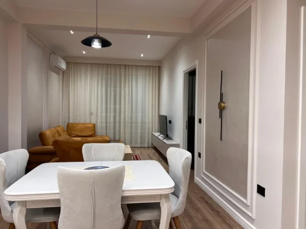 Tirane, jepet me qera apartament 1+1+Ballkon Kati 1, 70 m² 600 € (RR. Mine Peza, mbrapa ish-Ambasadës Jugosllave)