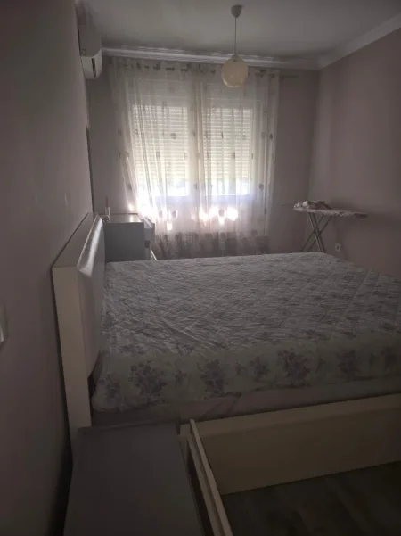 Tirane, jepet me qera apartament 2+1+Aneks+Ballkon Kati 8, 97 m² 500 € (Pallatet Fratari)