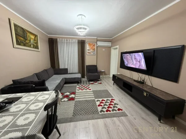 Tirane, jepet me qera apartament 2+1 Kati 1, 80 m² 500 € (Fresk)