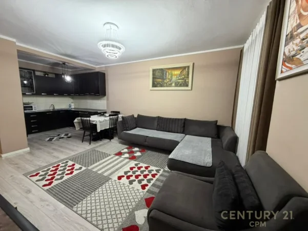 Tirane, jepet me qera apartament 2+1 Kati 1, 80 m² 500 € (Fresk)