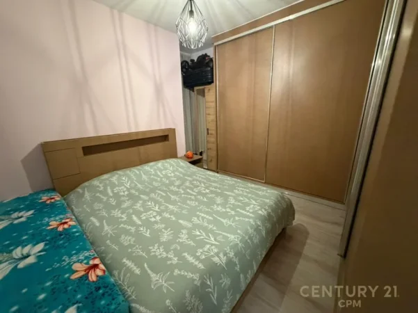 Tirane, jepet me qera apartament 2+1 Kati 1, 80 m² 500 € (Fresk)