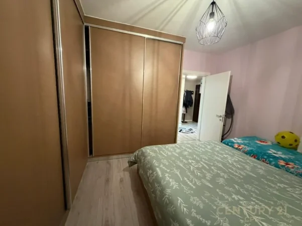 Tirane, jepet me qera apartament 2+1 Kati 1, 80 m² 500 € (Fresk)