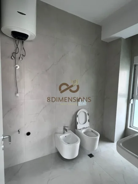 Tirane, jepet me qera apartament 1+1 Kati 8, 60 m² 350 € (ali demi)