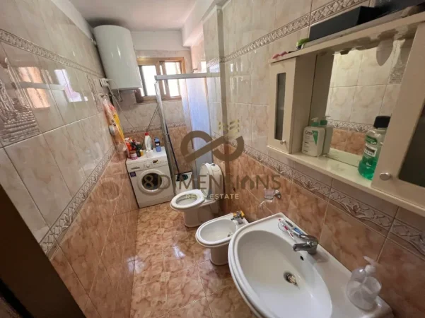 Tirane, jepet me qera apartament 2+1 Kati 5, 100 m² 600 € (rruga fortuzi)