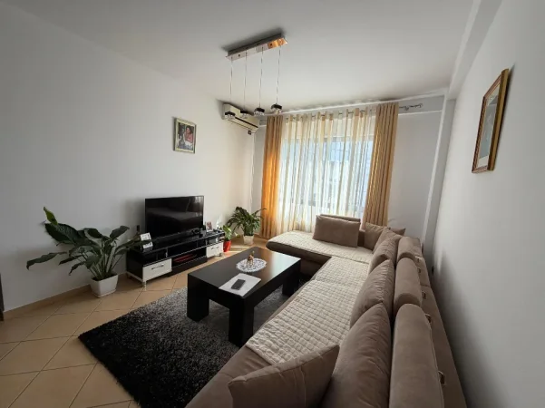 Tirane, shitet 2+1+Ballkon Kati 6, 104 m² 150.000 € (Fresku, Rruga e Dajtit)
