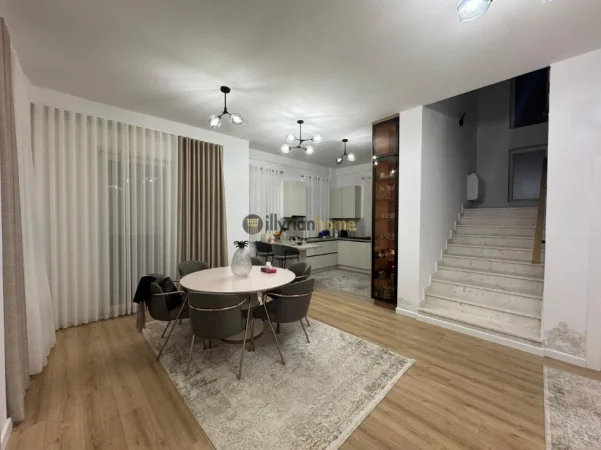 Tirane, jepet me qera Vile 3 Katshe , 550 m² 2.500 € 