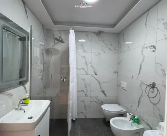 Tirane, shes apartament 1+1 Kati 9, 63 m² 183.000 € (Rruga Don Bosko)