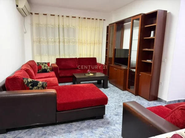Tirane, jepet me qera apartament 2+1 Kati 4, 70 m² 400 € (Thesari, Fresk)