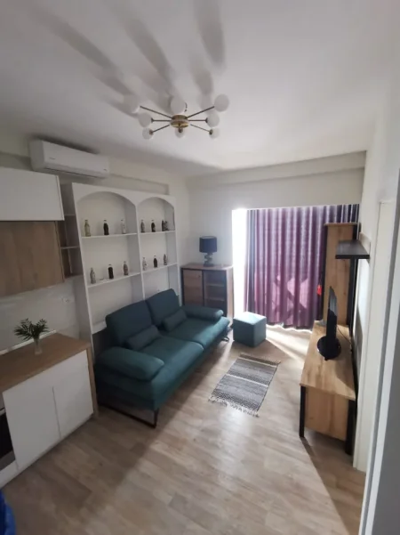 Tirane, jepet me qera apartament 1+1 , 56 m² 450 € (KOPESHTI BOTANIK)