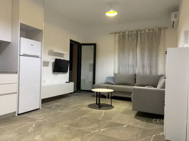 Tirane, jepet me qera apartament 1+1+Aneks+Ballkon Kati 4, 63 m² 400 € (astir , unaza e re)