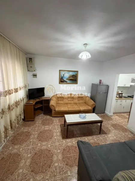 Tirane, jepet me qera shtepi 1+1 Kati 1, 60 m² 400 € (Selvia)