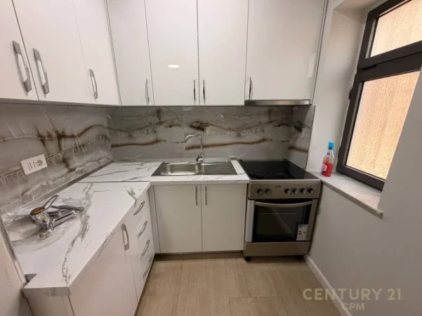 Tirane, jepet me qera apartament 1+1+Ballkon Kati 2, 56 m² 700 € (rruga e elbasanit)