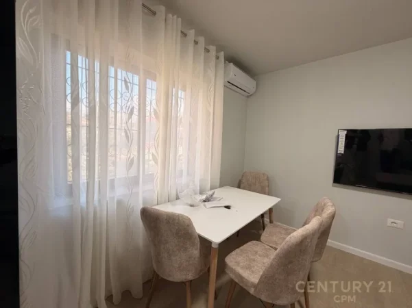 Tirane, jepet me qera apartament 1+1+Ballkon Kati 2, 56 m² 700 € (rruga e elbasanit)