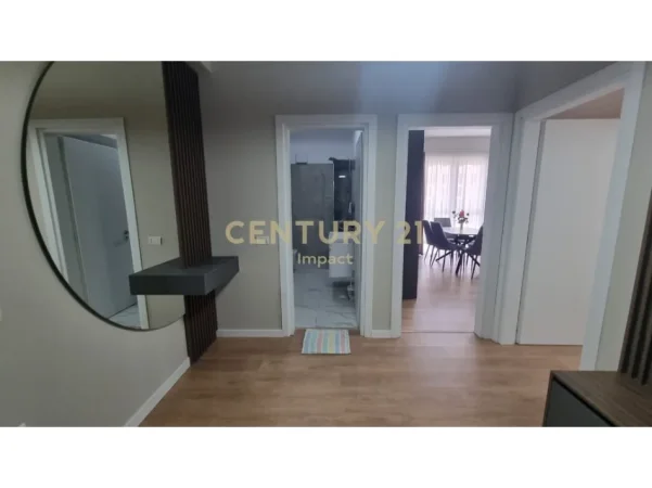 Tirane, jepet me qera apartament 1+1+Ballkon Kati 1, 65 m² 550 € (astir)