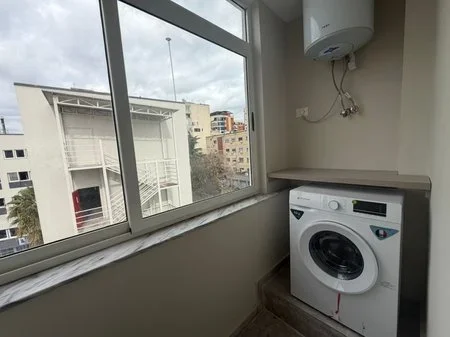 Tirane, shitet apartament 1+1 Kati 5, 65 m² 193.000 € 