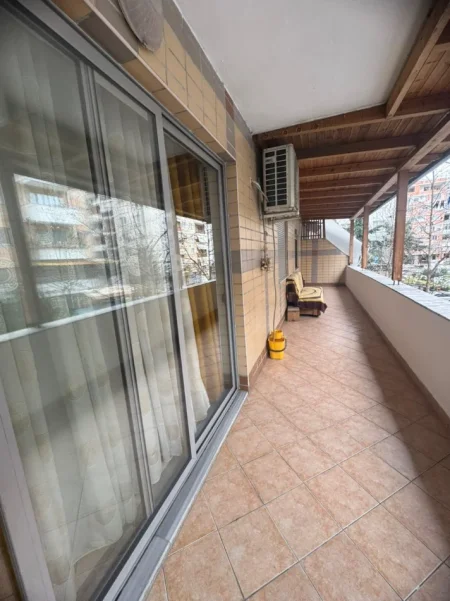 Tirane, jepet me qera apartament 2+1 Kati 2, 85 m² 500 € (Rruga Teodor Keko)
