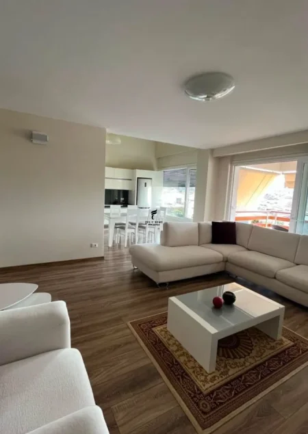 Tirane, jepet me qera apartament 2+1 Kati 2, 130 m² 1.500 € (TEG)