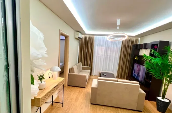 Tirane, jepet me qera apartament 1+1+Ballkon Kati 2, 69 m² 550 € (Bryli (Përballë Pasticeri Tito))