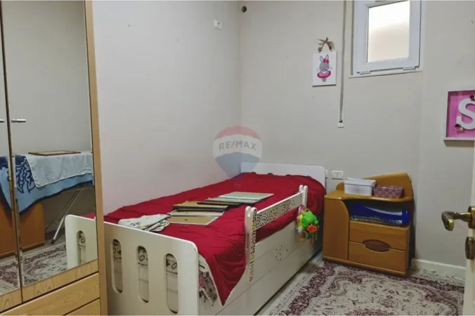 Tirane, shitet apartament 3+1 Kati 5, 246 m² 232.000 € (Linze)