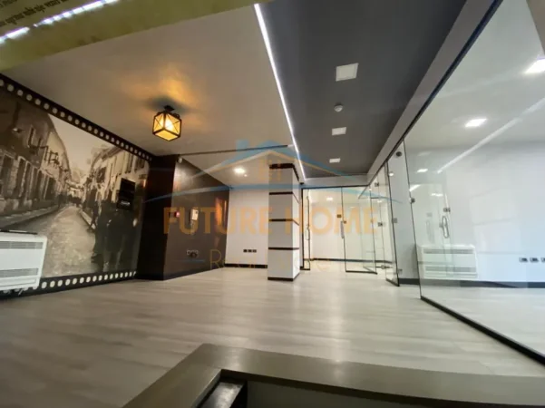 Durres, jepet me qera Kati 1, 125 m² 1.000 € (Fly, Durres)