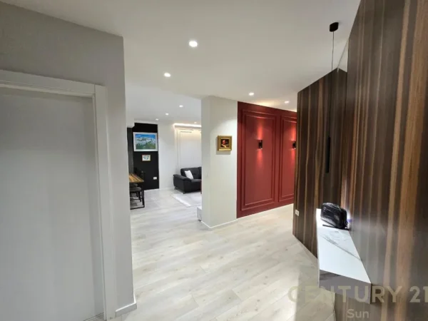 Tirane, jepet me qera apartament 1+1 Kati 9, 80 m² 600 € (Astir SUN135049)