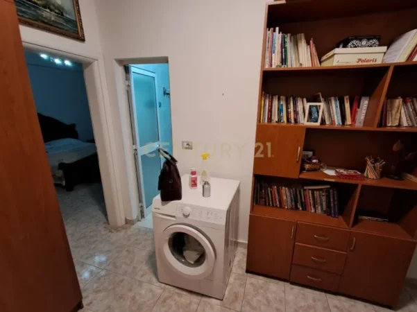 Tirane, jepet me qera apartament 1+1 Kati 3, 64 m² 90.000 € (zdrale)