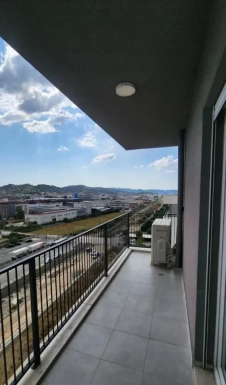 Tirane, jepet me qera apartament 2+1+Ballkon Kati 8, 93 m² 510 € 