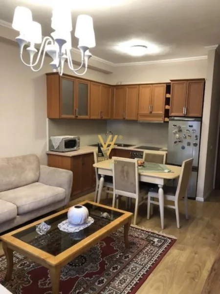 Tirane, jepet me qera apartament 1+1+Ballkon Kati 2, 65 m² 420 € (MISTO MAME)