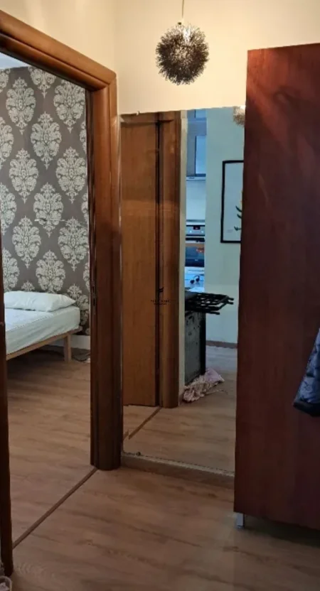 Tirane, jepet me qera apartament 1+1 Kati 6, 60 m² 550 € (KOMUNA E PARISIT)