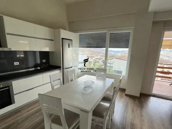 Tirane, jepet me qera apartament 2+1+Ballkon Kati 2, 133 m² 1.500 € (TEG)