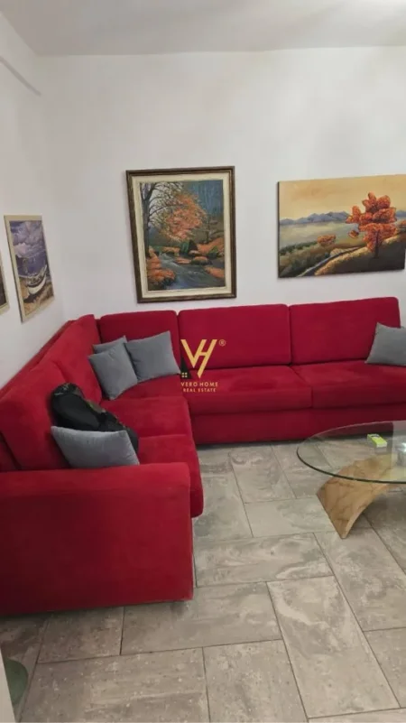 Tirane, jepet me qera apartament 2+1+Ballkon Kati 3, 70 m² 580 € (MEDRESEJA)