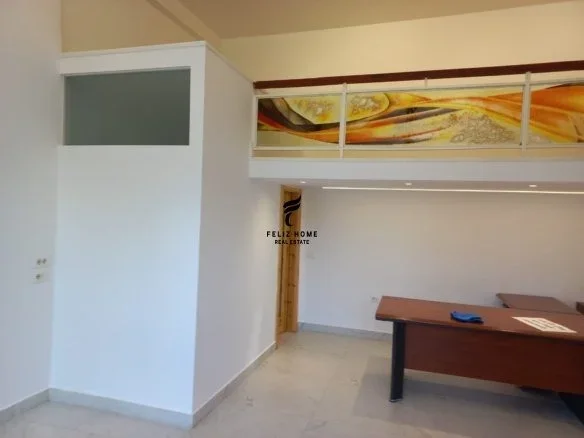 Tirane, jepet me qera dyqan Kati 0, 30 m² 450 € (SELITE)